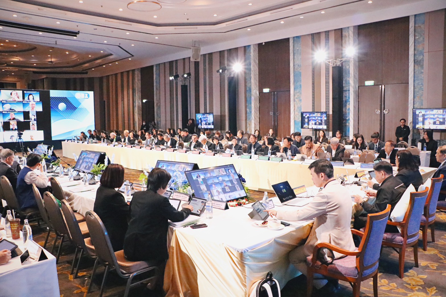 title - ส.ป.ก. ร่วมงานประชุมคณะกรรมการอำนวยการสนับสนุนการวิจัยและนวัตกรรม ปี 2570 ครั้งที่1/2569 “มุ่งเป้าพลิกโฉมประเทศ ชูยุทธศาสตร์ยกระดับสังคม-สิ่งแวดล้อม และการพัฒนาคนสู่โลกอนาคต”